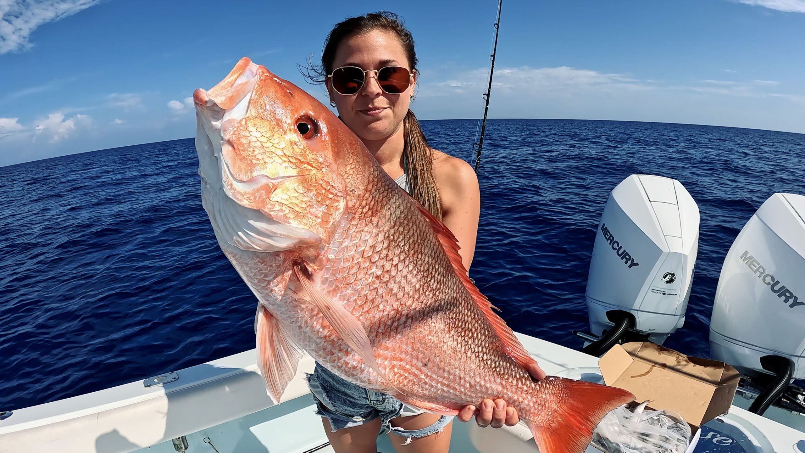 saltwater_fishing_red_snapper_gulf_of_mexico_landed_fishing_ep28_still-127